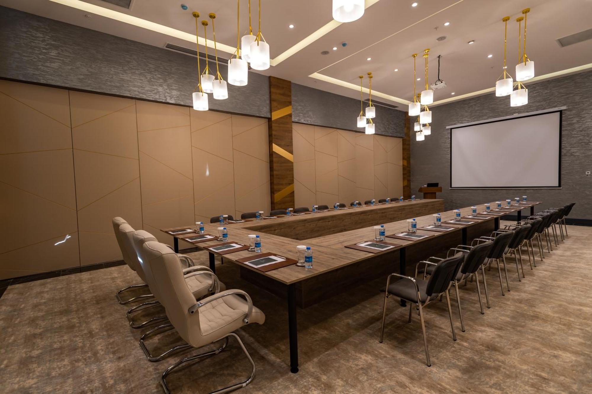 Shabran Wellbeing Resort Pirebedil' Extérieur photo