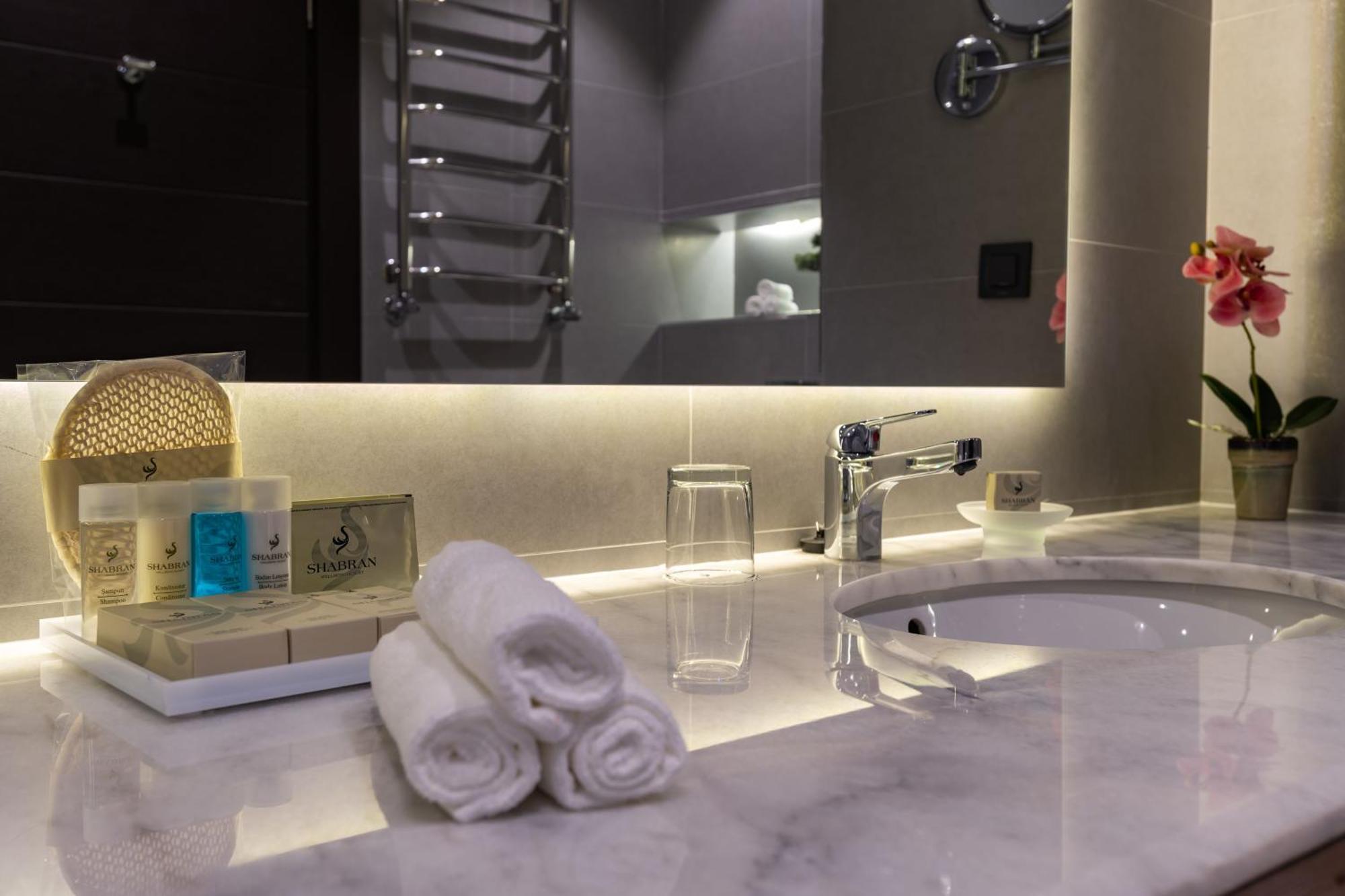 Shabran Wellbeing Resort Pirebedil' Extérieur photo